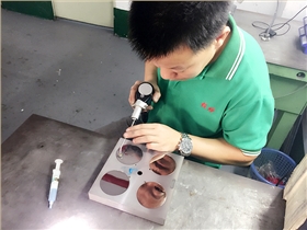 火博（中国）团队加工作业中