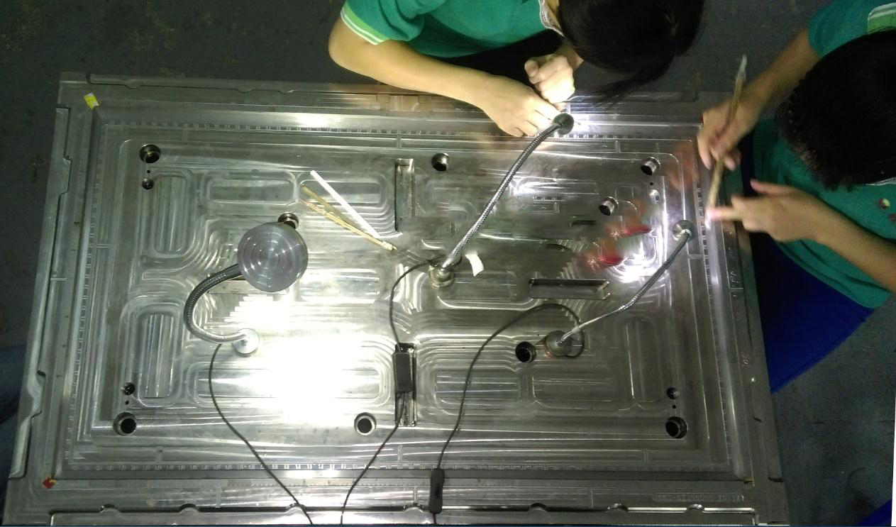 显示器电视机边框模具抛光