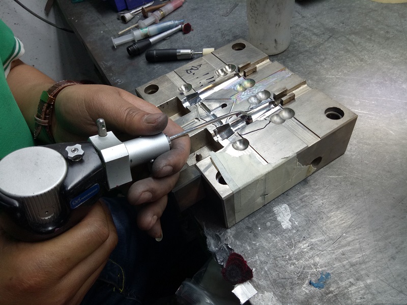 模具抛光去料纹