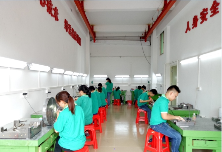 火博（中国）省模抛光车间