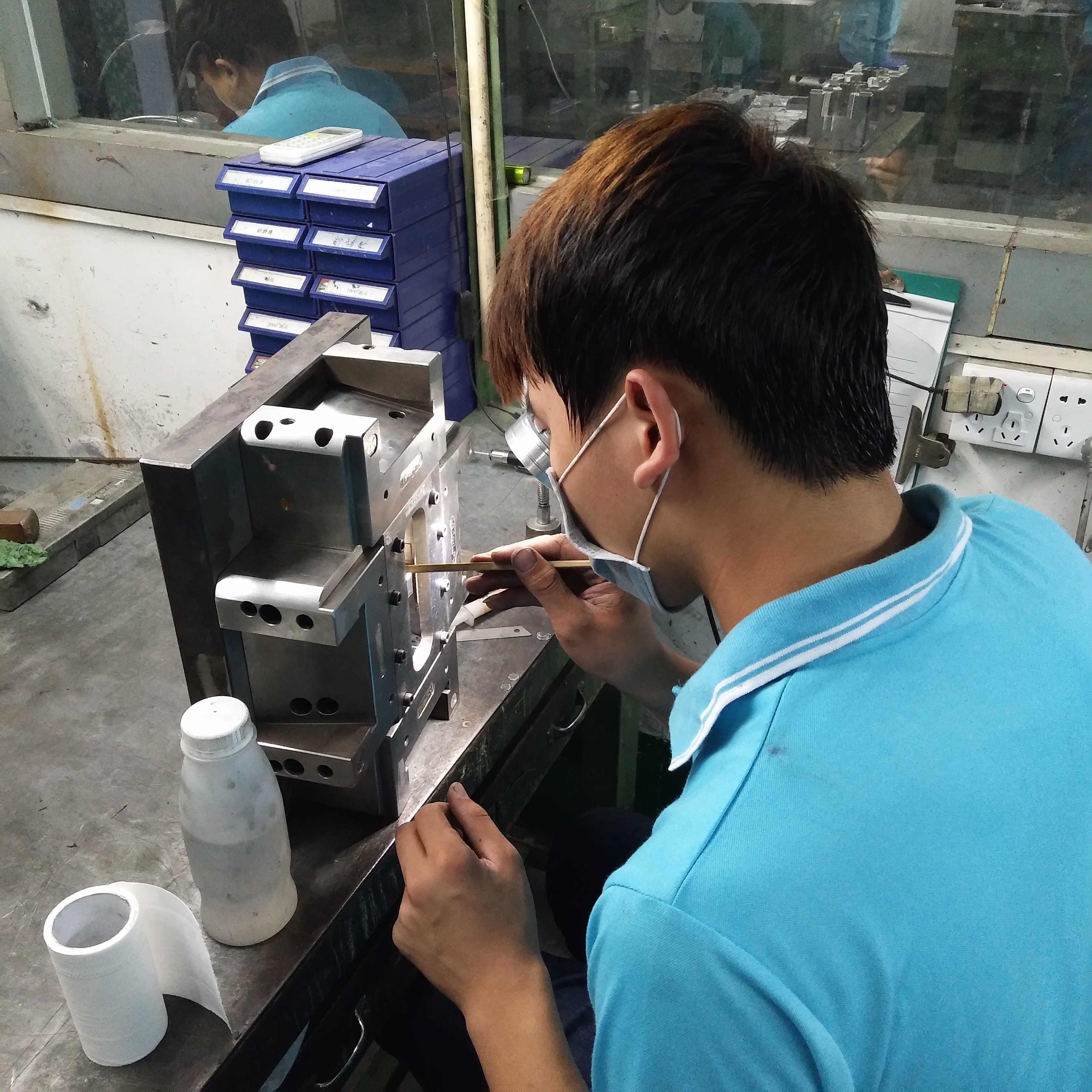 火博（中国）光学模具抛光