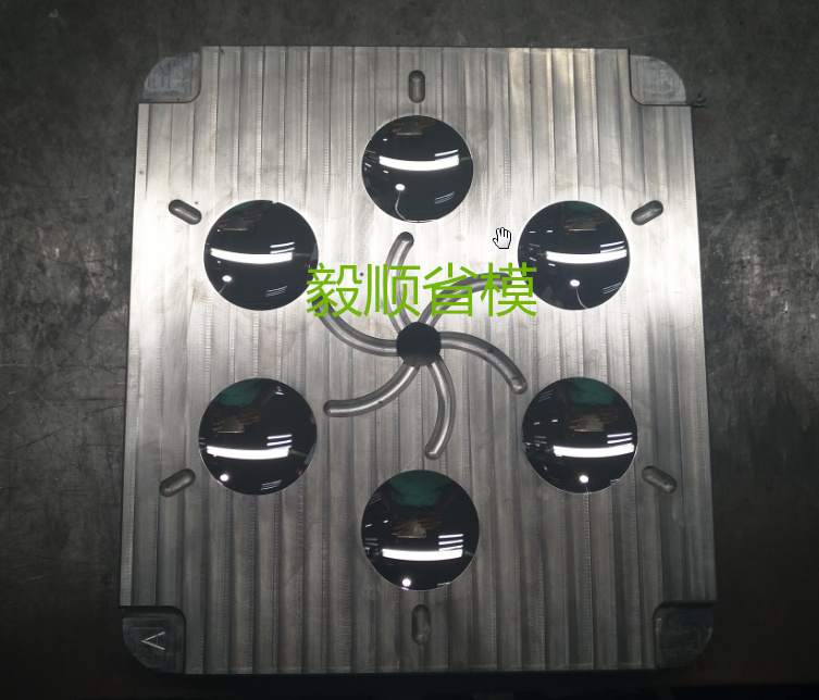 火博（中国）VR镜头模具抛光研磨4