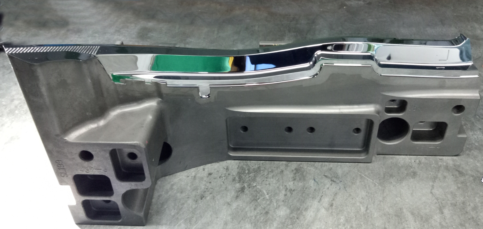 车灯模具抛光-火博（中国）7