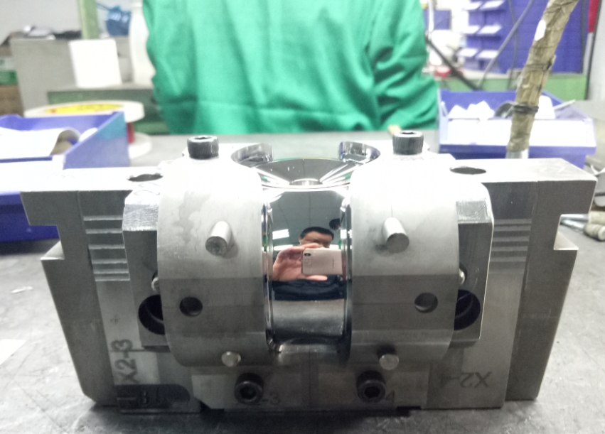 谷歌手表模具抛光