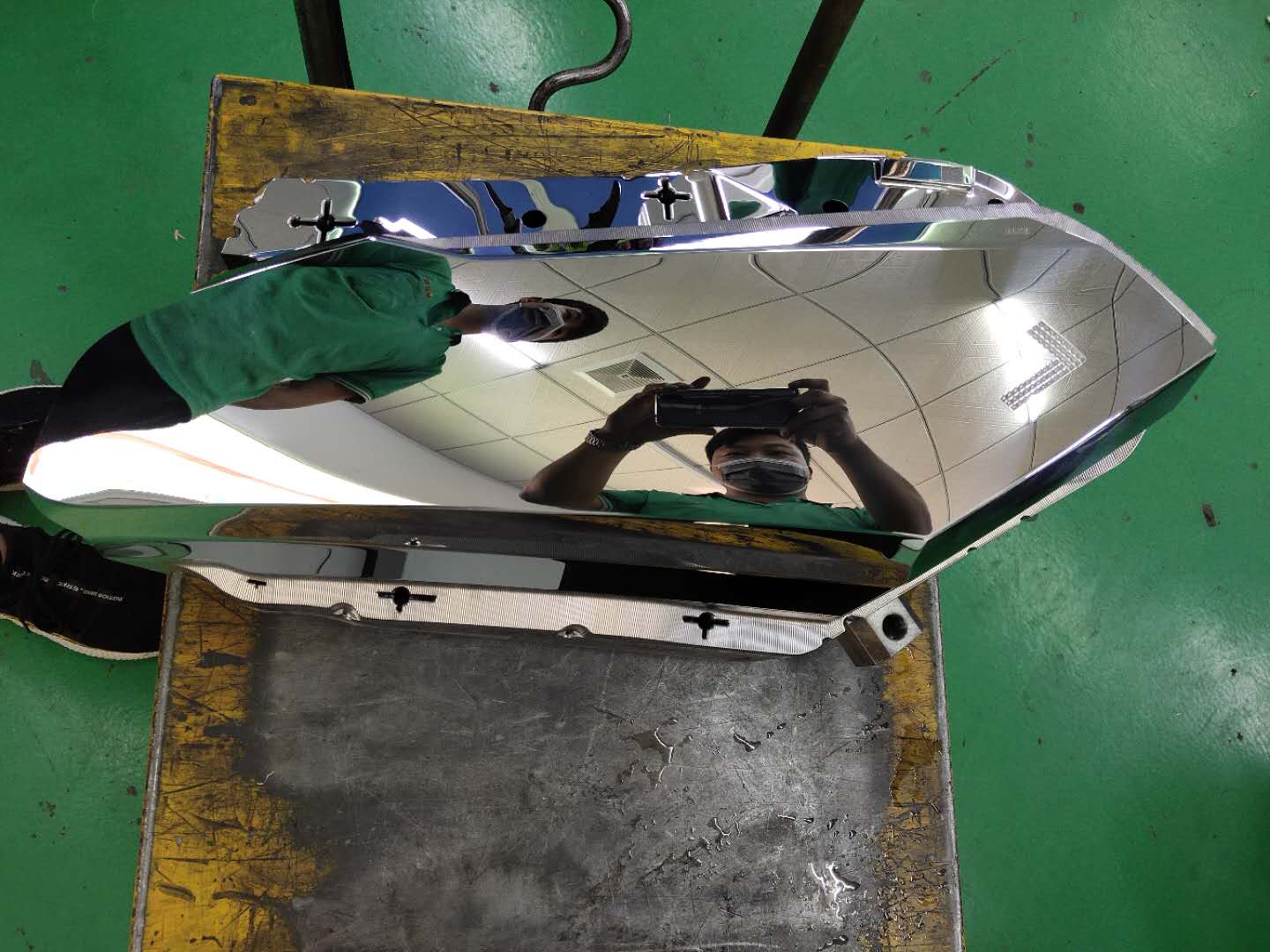 汽车车灯模具抛光