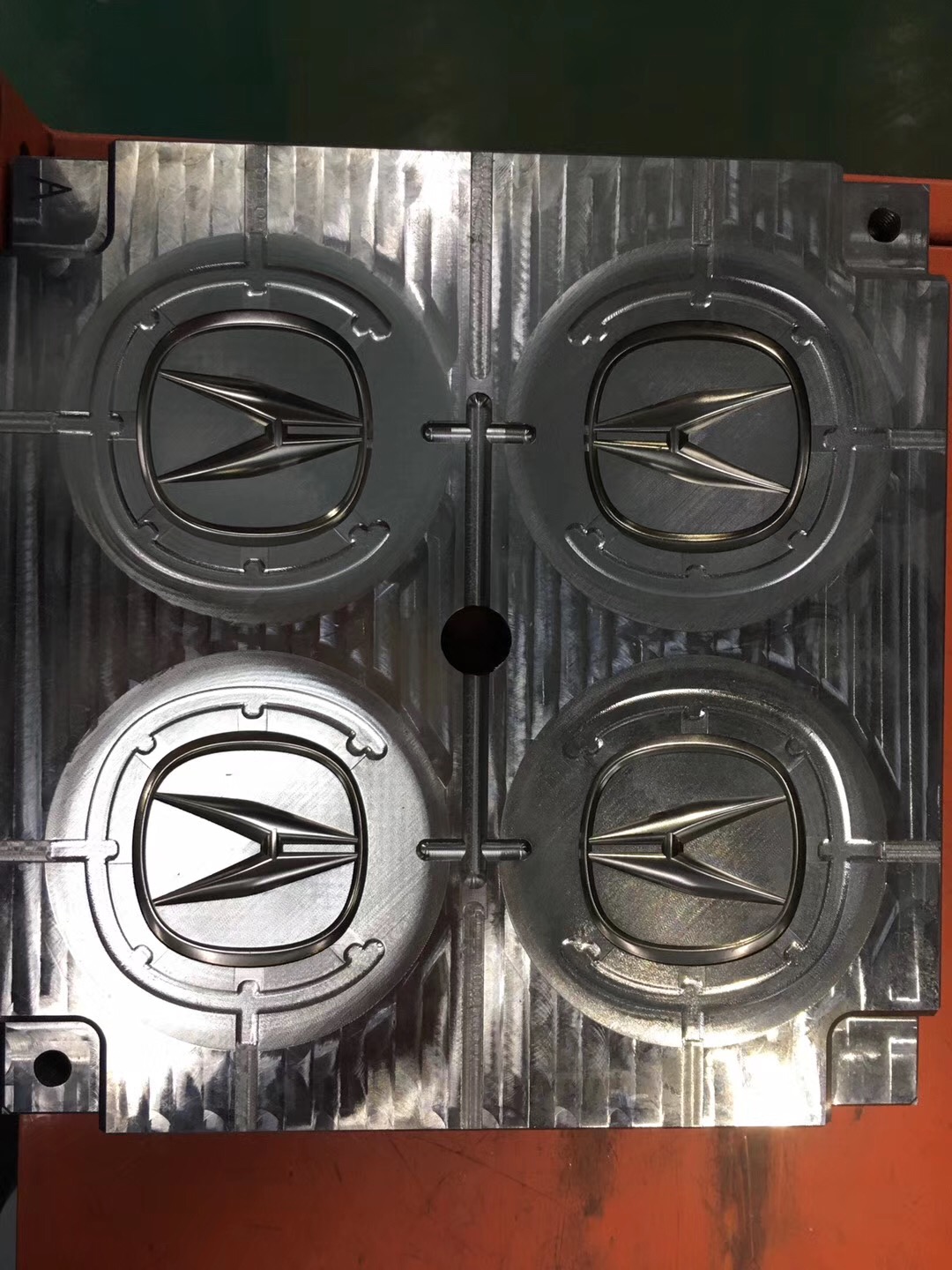 长安汽车模具抛光—火博（中国）