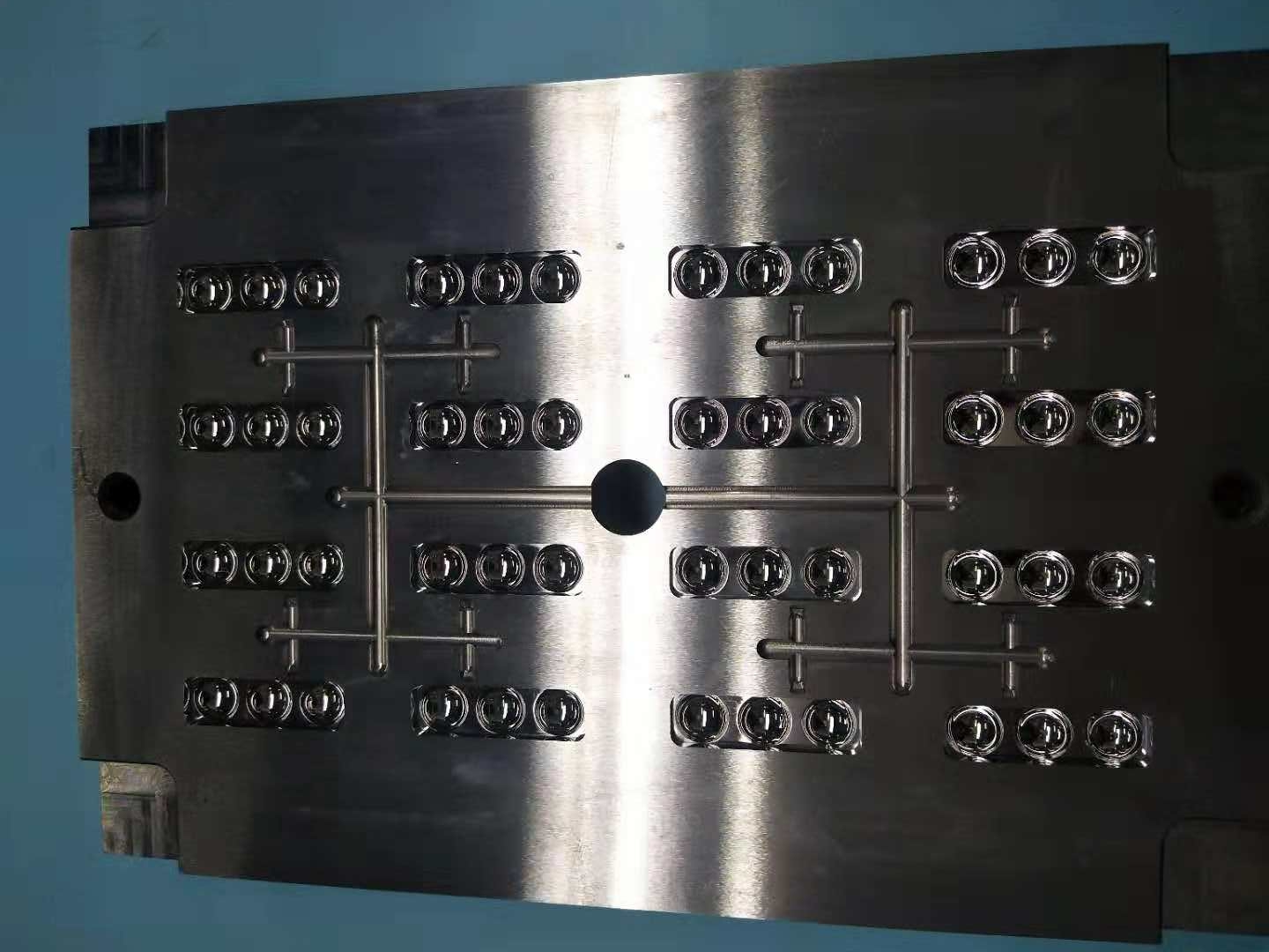 LED灯珠模具省模抛光—火博（中国）