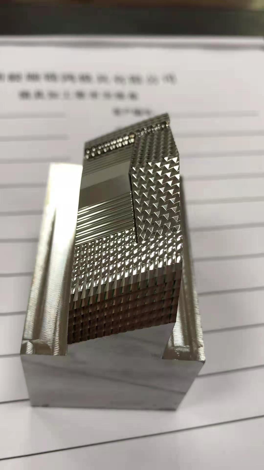 五轴镜面抛光加工-精密模具